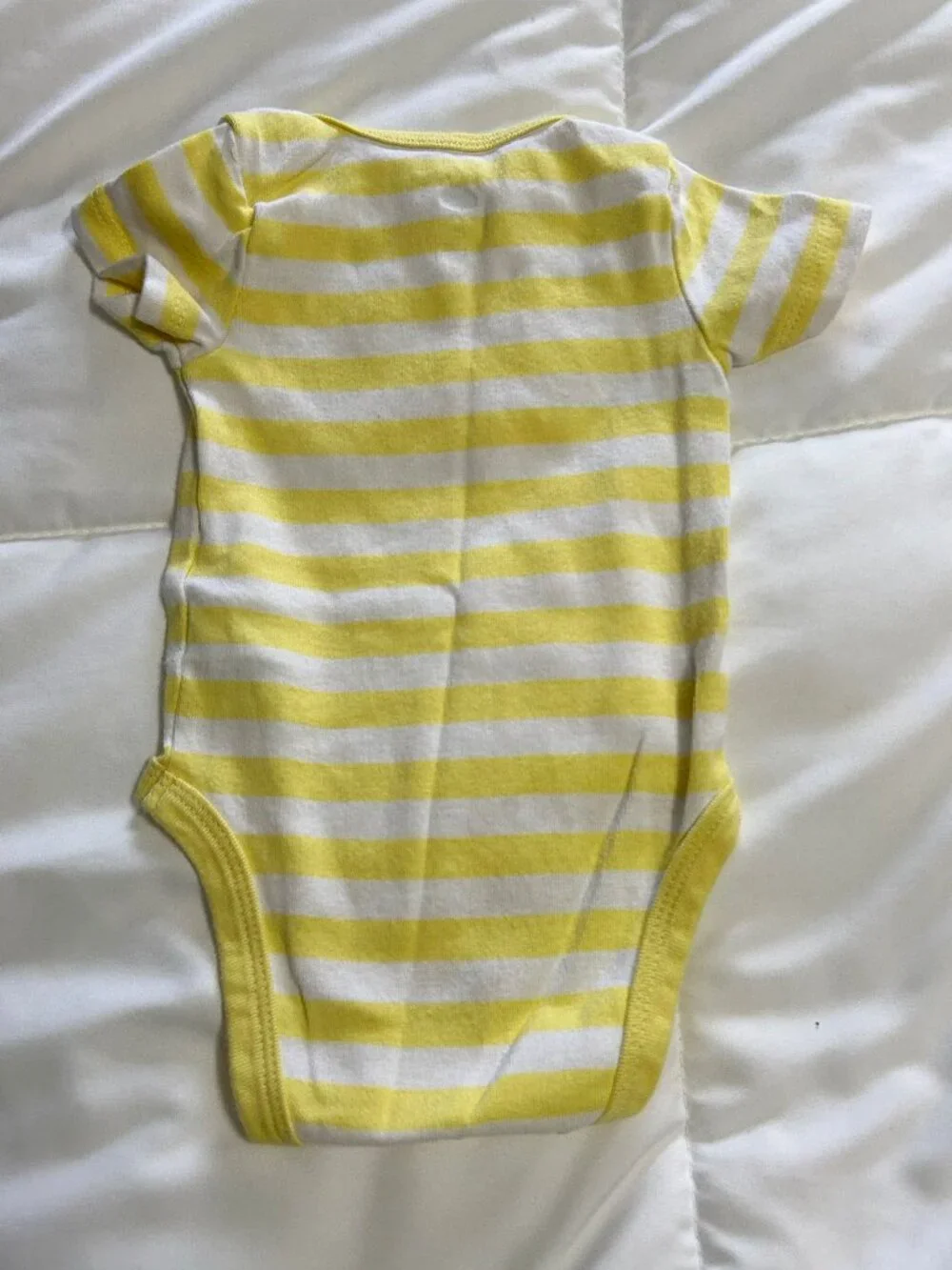 0-3 mos Baby Short Sleeve Bodysuit Lot - 5 pieces - unisex yellow ducks